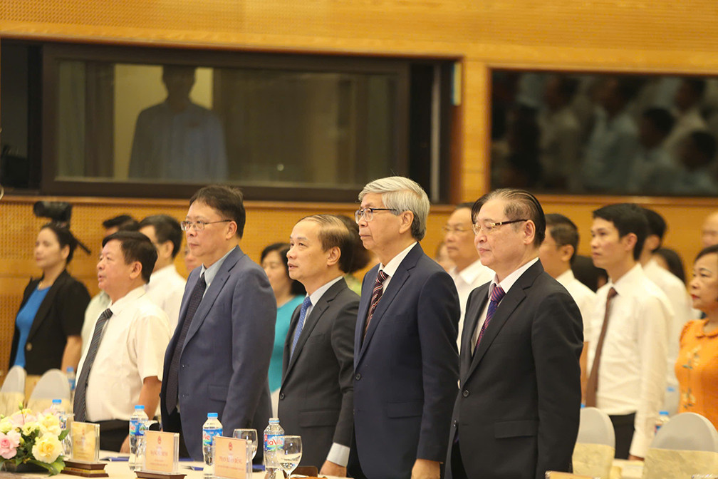 Về phía VUSTA có: Chủ tịch danh dự VUSTA–GS.TSKH Đặng Vũ Minh; TSKH Phan Xuân Dũng, Chủ tịch VUSTA cùng đại diện lãnh đạo 93 Hội ngành toàn quốc và 63 Liên hiệp hội tỉnh, thành phố trực thuộc trung ương và nhiều tổ chức KH&amp;CN trực thuộc Liên hiệp Hội Việt Nam. 