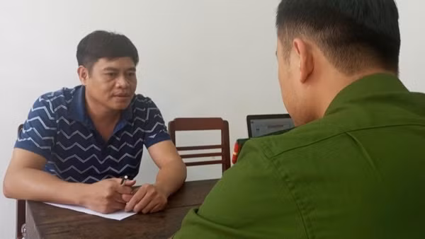 Bằng thủ đoạn trên, vào ngày 15/8/2024, nhóm đối tượng do Bùi Anh Tuấn cầm đầu đã cưỡng đoạt của anh N.V.B, sinh năm 1983 và anh P.V.M, sinh năm 1987 (cùng trú tại thành phố Ninh Bình) số tiền 300 triệu đồng. Sau khi bị nhóm của Tuấn cưỡng đoạt số tiền trên, anh N.V.B, sinh năm 1983 và anh P.V.M đã làm đơn trình báo sự việc đến Cơ quan Cảnh sát điều tra Công an thành phố Ninh Bình. 