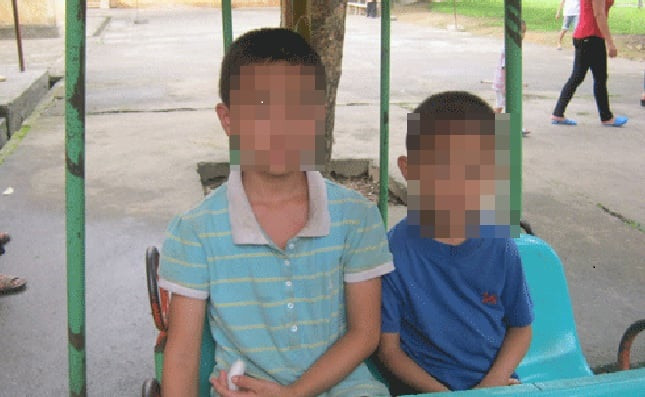 Thời điểm đó, cả hai cháu đều chỉ biết nói tiếng Trung Quốc, và tỏ ra rất sợ hãi, khóc thét liên hồi. Mọi người đã phải dỗ dành, chăm sóc rất nhiều. Theo thời gian cả hai cháu cũng đã dần hòa nhịp được với cuộc sống ở trung tâm. (Ảnh minh họa, nguồn internet)