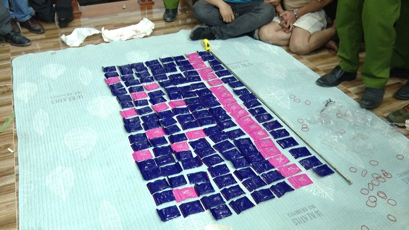 Ngày 22/8, Công an tỉnh Quảng Bình cho biết vẫn đang tiếp tục mở rộng điều tra chuyên án 1223M. Cụ thể, vào cuối tháng 1/2024, Công an tỉnh Quảng Bình phối hợp với các đơn vị nghiệp vụ đấu tranh thành công Chuyên án, bắt giữ 7 đối tượng liên quan, thu gần 30.000 viên ma túy tổng hợp.