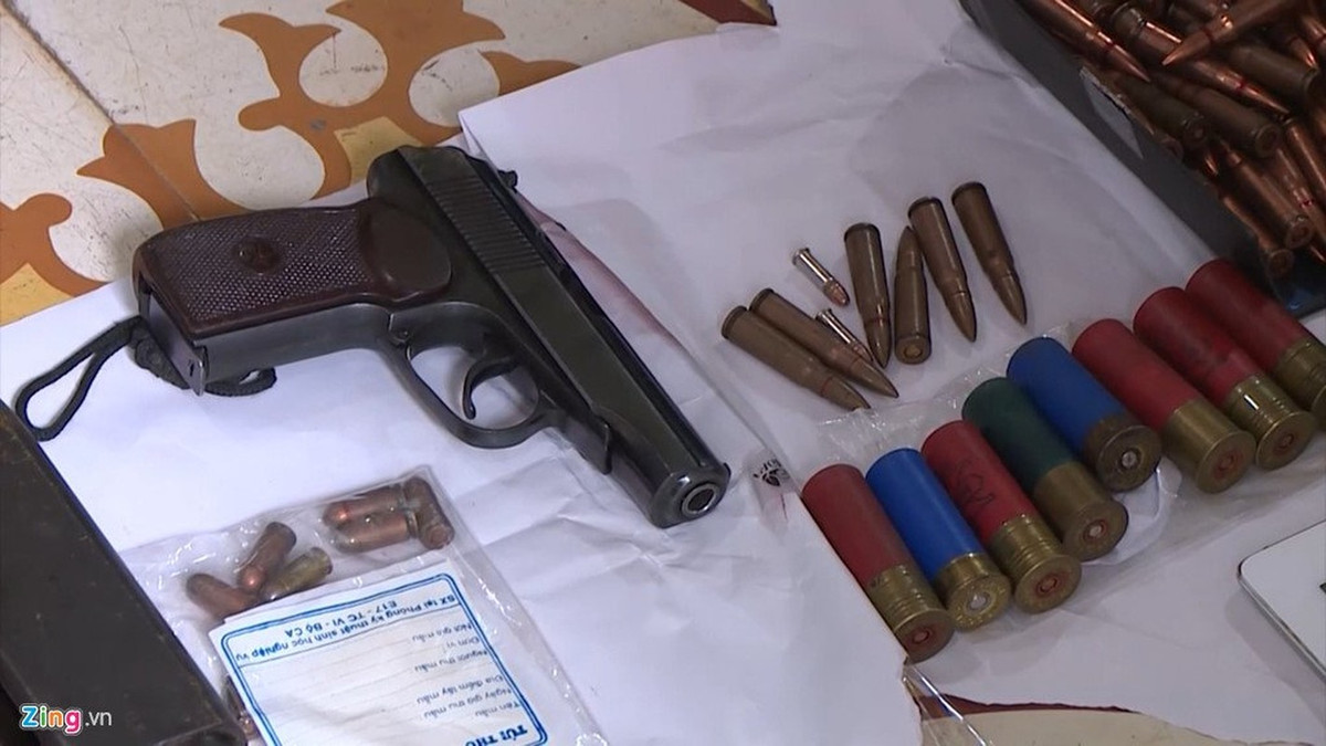 Trong số đó có nhiều loại đạn cỡ lớn. (Ảnh: Zing.vn)