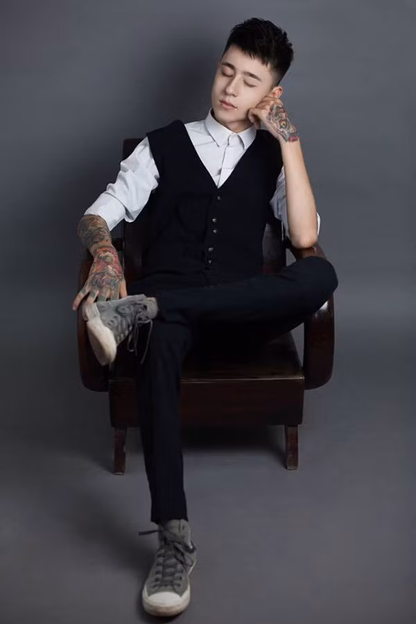 Chang tho xam lai Viet - Ba Lan khien hoi chi em ban loan