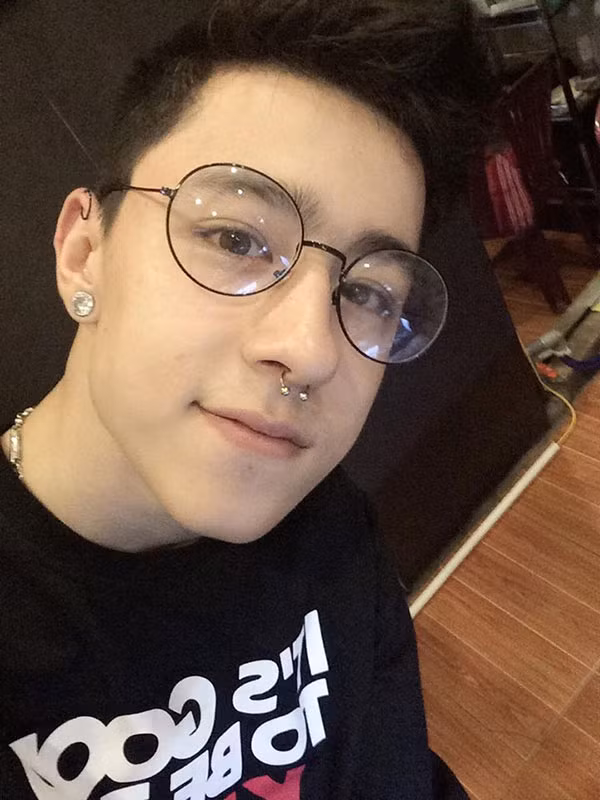 Một số hình ảnh khác của Việt Thiện.