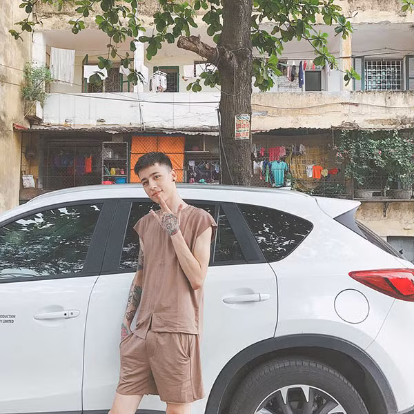 Dù có điều kiện về thăm quê mẹ ở Ba Lan nhưng Thiện cho rằng đây chưa phải là thời điểm thích hợp và sẽ thu xếp lịch trình cụ thể trong thời gian tới.