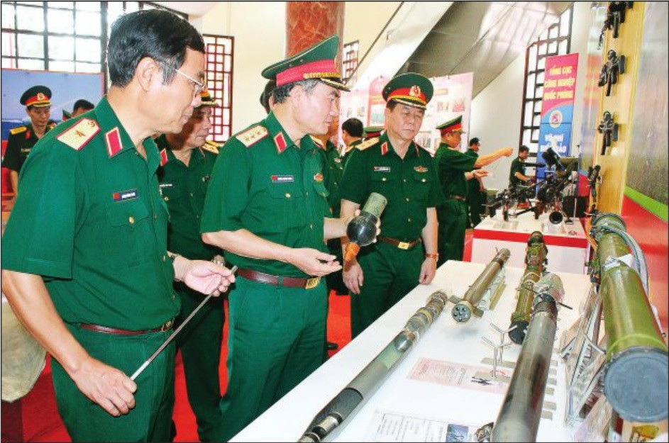 Như vậy, có thể nói trong thời gian tới, không loại trừ khả năng Việt Nam – Nam Phi sẽ có hợp tác về sản xuất trang thiết bị quân sự. Trên thế giới, tuy không nổi tiếng bằng Mỹ, Nga, Pháp, Trung Quốc… nhưng Nam Phi cũng là nền công nghiệp quốc phòng mới nổi năng động, cũng ít nhiều ghi dấu ấn trên thế giới. Ảnh: QĐND