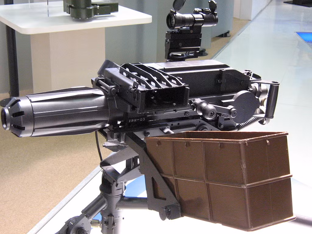 Hoặc tiếp tục là mẫu súng phóng lựu mới Denel Y3 AGL, so với loại AGS-17 mà Việt Nam làm được theo mẫu của Liên Xô, Y3 AGL dùng đạn 40x53mm to hơn, sức sát thương lớn hơn, tốc độ bắn lý thuyết 425 phát/phút, tầm bắn vượt trội 2.176m. Ảnh: Wikipedia