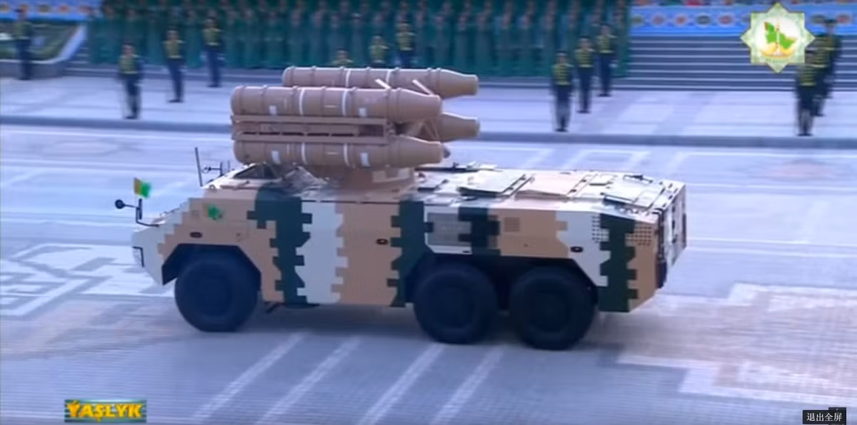 Nước này cũng đã nhập khẩu cơ số bệ phóng tên lửa tầm thấp FM-90 – phiên bản xuất khẩu của dòng tên lửa HQ-7 được làm theo kiểu Crotale của Pháp. Tầm bắn của loại này đạt 15km với mọi mục tiêu, độ cao tác xạ từ 15m tới 6.000m.