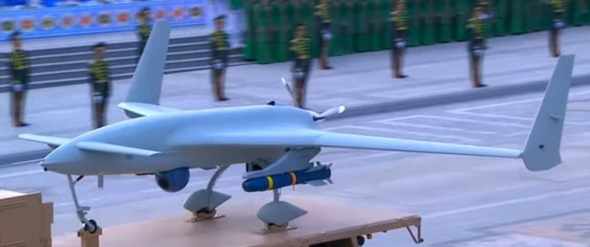 Ngoài WJ-600, Turkmenistan còn nhập khẩu cả dòng UAV CH-3 với thiết kế cánh độc đáo. Nó có tầm bay tới 960km, thời gian bay lượn trên không liên tục 12 tiếng, tải trọng 60-80kg.