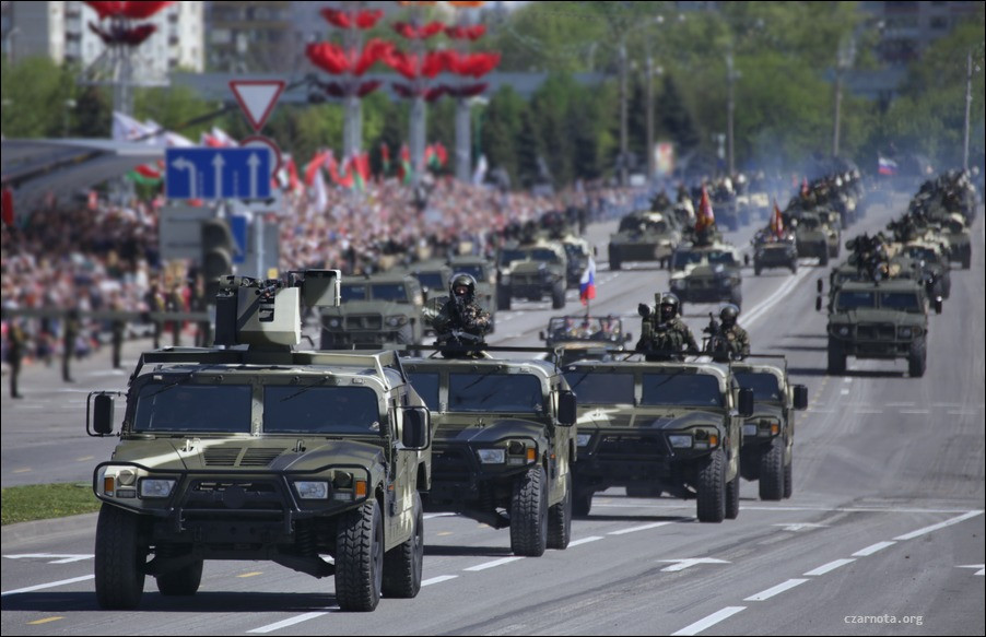 Ngay cả Belarus – một quốc gia có khả năng tự sản xuất, nâng cấp nhiều loại vũ khí trang bị cũng đang bước đầu sử dụng các dòng thiết giáp Trung Quốc.