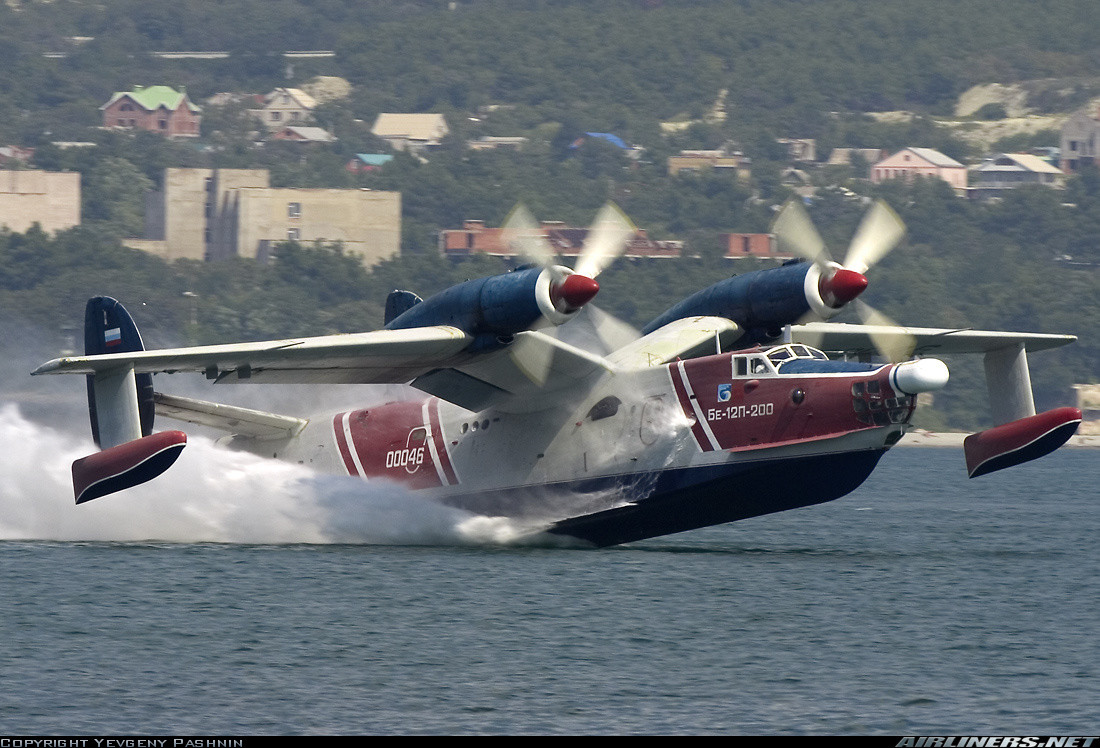 Ngoài giá trị với chính nước Nga, thông tin Nga đang nâng cấp hồi sinh dòng máy bay săn ngầm Be-12 cũng là tin vui với các quốc gia đang sở hữu loại thủy phi cơ khổng lồ thời Liên Xô này. Bởi Việt Nam hiện cũng là một trong các nước từng có trong trang bị Be-12 và vì nhiều lý do mà hiện chũng cũng không hoạt động. Nguồn ảnh: Airliners.net