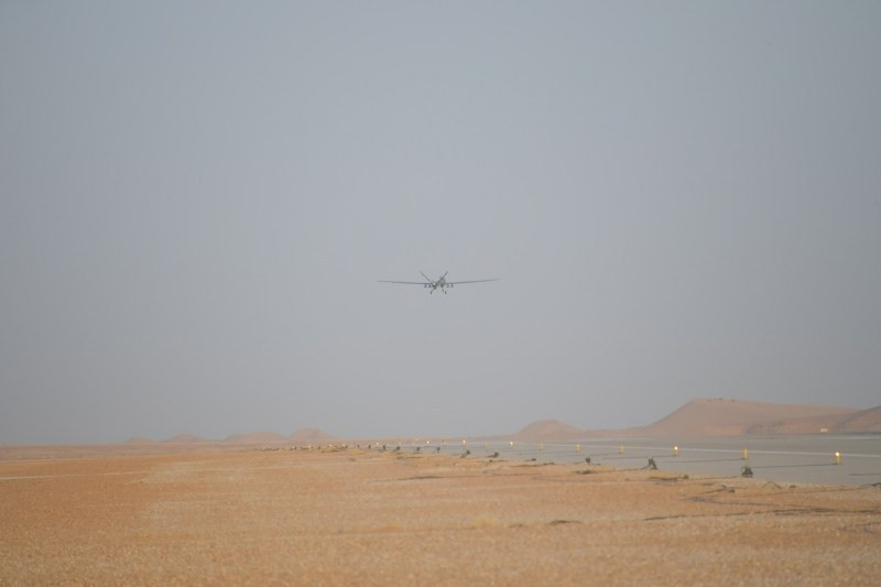 Đáng chú ý, trong cuộc tập trận, Algeria bất ngờ tung máy bay không người lái vũ trang mua của Trung Quốc cùng tham gia phối hợp tác chiến với dàn vũ khí Nga.