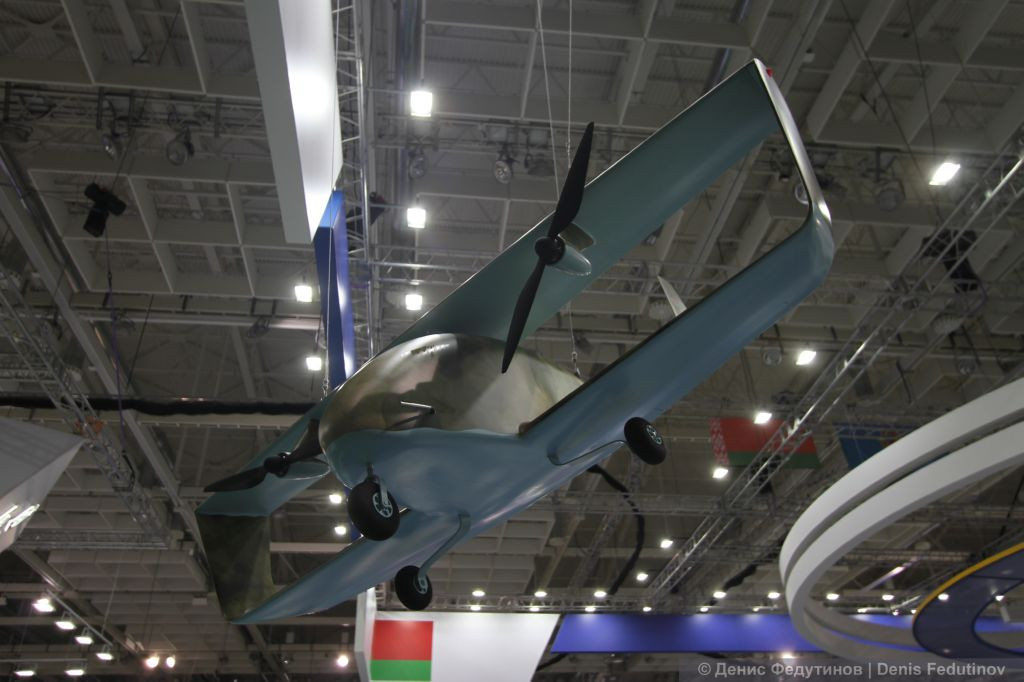 Mô hình UAV vận tải Skymule do doanh nghiệp nhà nước Belarus sản xuất, có sải cánh 7,5m, trang bị 2 động cơ phản lực, tải trọng khoảng 560kg, tốc độ bay 80-160km/h. Nguồn ảnh: Denis Fedutinov