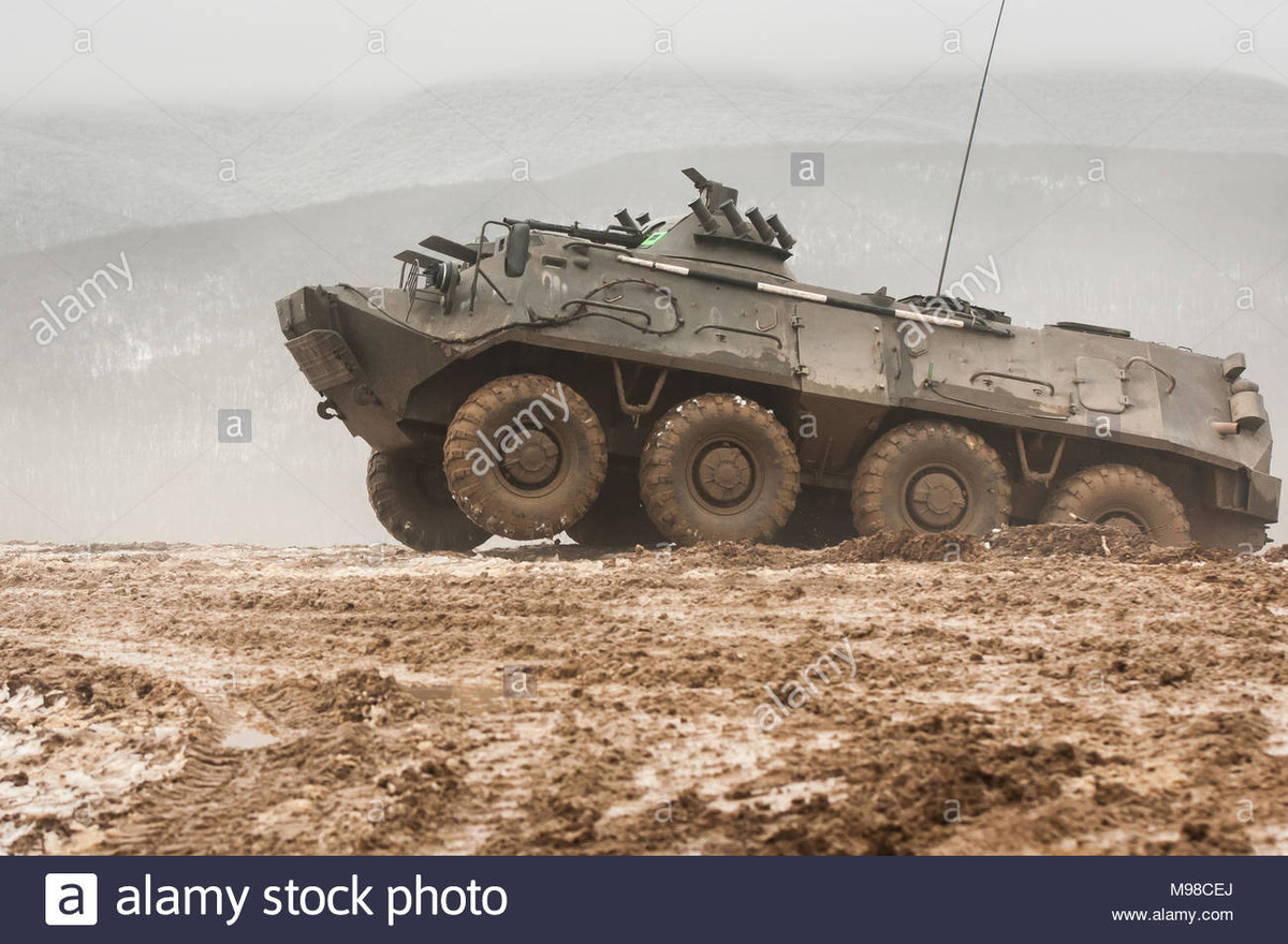 Chương trình hiện đại BTR-60PB của Bulgaria chủ yếu cải thiện về động cơ (thay động cơ xăng bằng động cơ diesel có tuabin tăng áp chuẩn NATO); tháp pháo vẫn kiểu cũ nhưng bổ sung ống phóng lựu đạn khói MB; nâng cấp hệ thống điều khiển hỏa lực để tác chiến đêm; nâng cấp hệ thống phòng vệ chống xạ - sinh - hóa. Nguồn ảnh: alamy