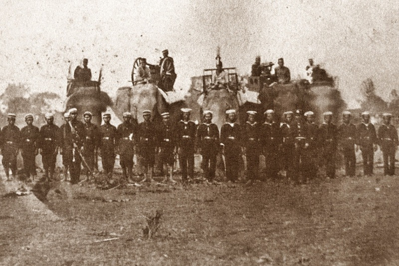 Trong chiến tranh cổ đại, voi là biểu tượng của sức mạnh và uy quyền trên chiến trường, trận chiến có thể được quyết định bởi chiến thắng giữa những con voi. Ảnh: Warspot.