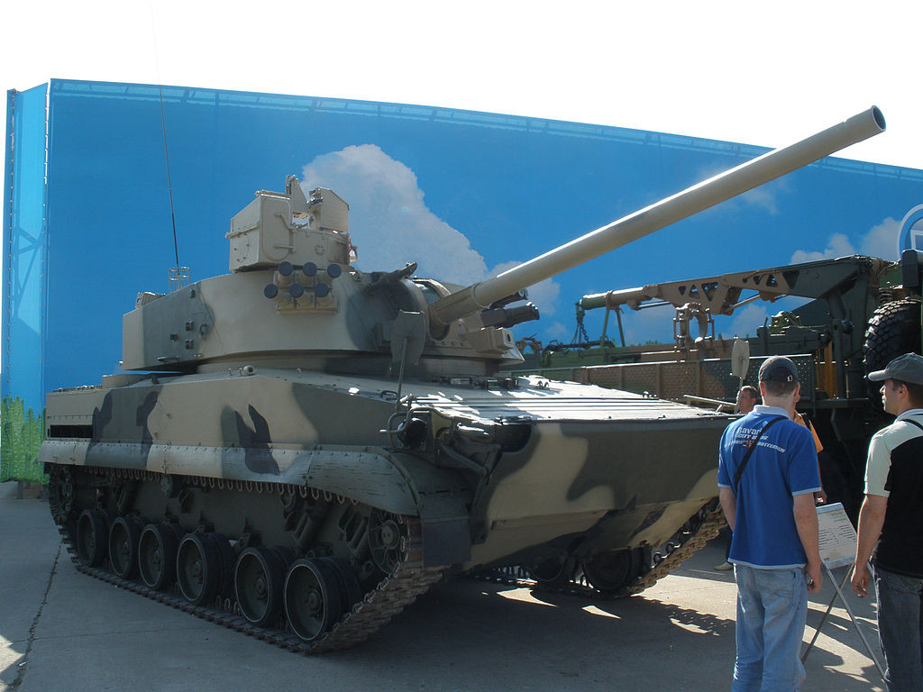 Khẩu pháo có tầm bắn 7,2-13km, tốc độ bắn 8-10 viên/phút. Nguồn ảnh: Wikipedia