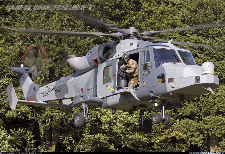 Khả năng mang vác vũ khí của AW159 có thể nói là "ăn đứt" dòng Ka-28 do Liên Xô sản xuất với khả năng trang bị vô cùng đa dạng không chỉ ngư lôi mà cả tên lửa hành trình. Nguồn ảnh: Airliners.net