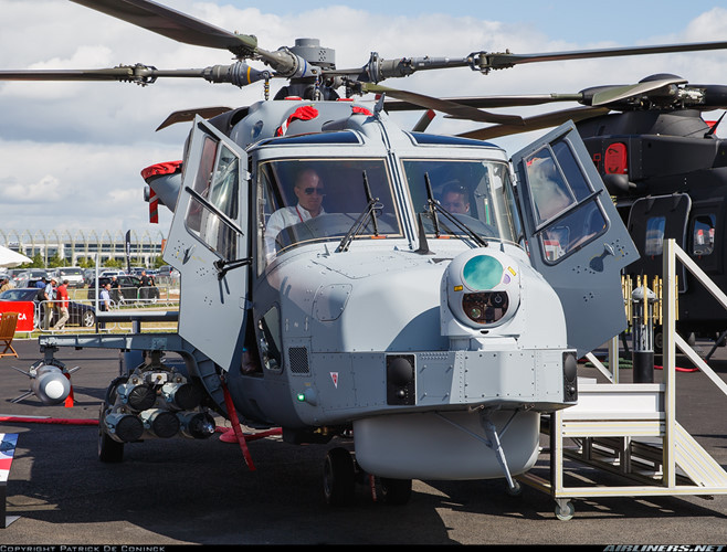 Phục vụ cho vai trò đó, “mèo hoang” trang bị khí tài điện tử vô cùng tiên tiến bao gồm các hệ thống sonar kéo rê, tổ hợp trinh sát quang điện tử - hồng ngoại L-3 Wescam MX-15Di và đặc biệt là radar trinh sát mặt nước Seaspray 7000E có nhiều tính năng “khủng”. Nguồn ảnh: Airliners.net