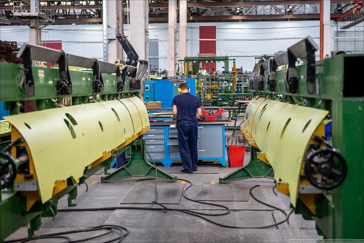 Phần vỏ của trực thăng Mi-8/17 được chế tạo tại nhiều xưởng của nhà máy trước khi đưa vào khu vực lắp ráp. Nguồn ảnh: Marina Lystsev