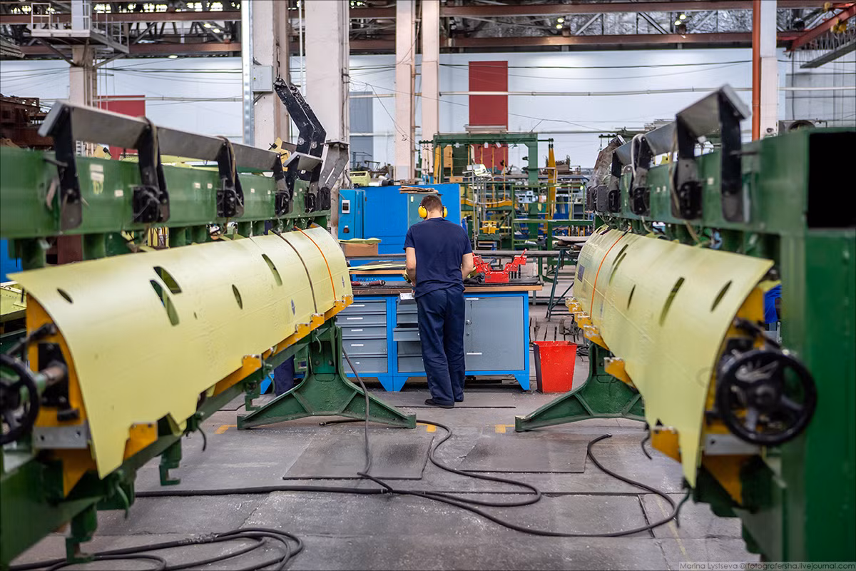 Phần vỏ của trực thăng Mi-8/17 được chế tạo tại nhiều xưởng của nhà máy trước khi đưa vào khu vực lắp ráp. Nguồn ảnh: Marina Lystsev