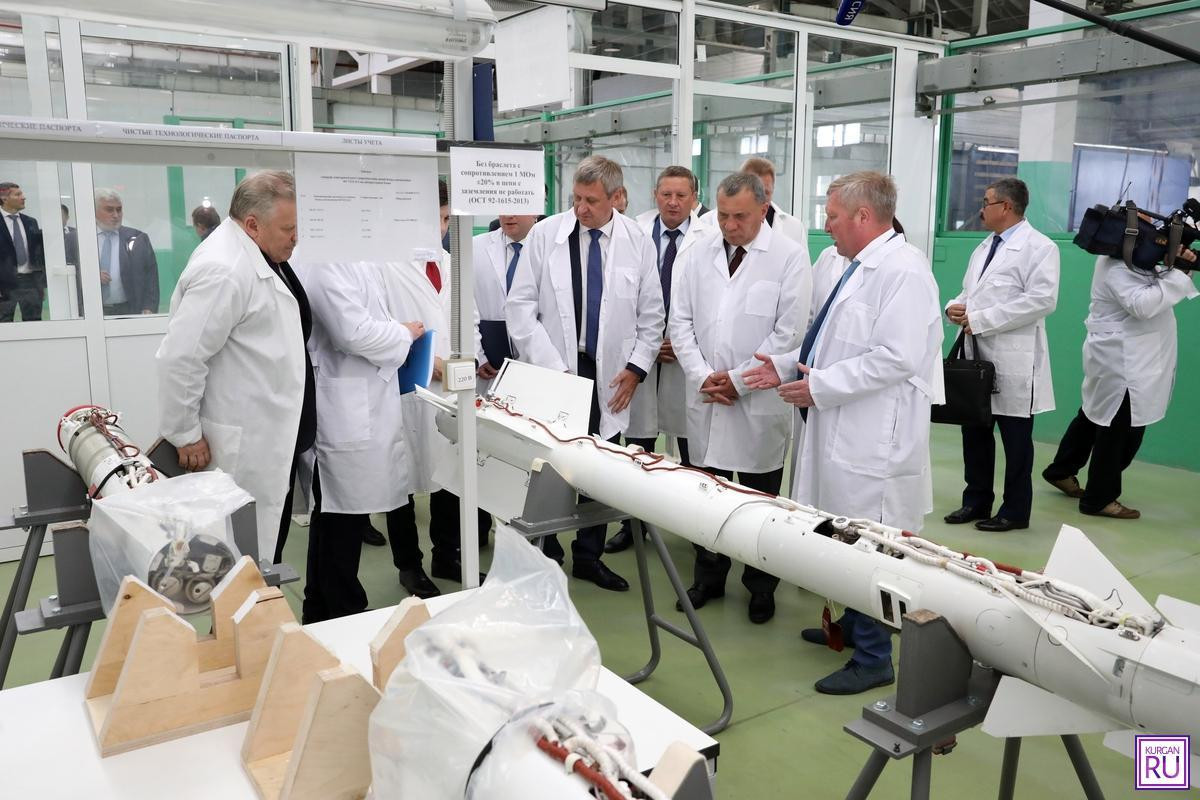 Tên lửa R-74 có thể tiêu diệt mục tiêu ở độ cao chỉ từ 20m tới 20km. Nguồn ảnh: Russia 1