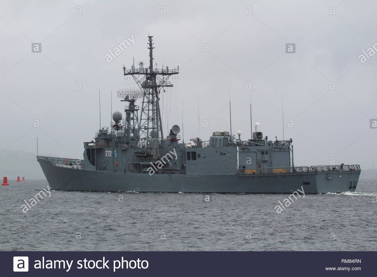 Trong ảnh là tàu hộ vệ ORP Tướng Kazimierz Pulaski của Hải quân Ba Lan, đây vốn là tàu USS Clark thuộc lớp Oliver Hazard Perry của Mỹ, sau khi được loại biên năm 2000, nó được bán lại cho Ba Lan với giá hữu nghị. Nguồn ảnh: Alamy