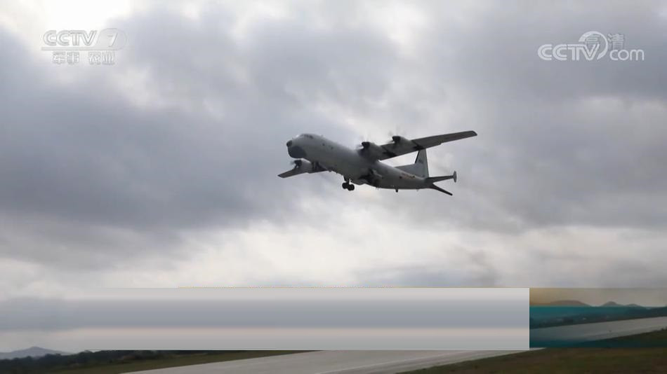 Theo CCTV, Y-8Q GX6 được thiết kế trên khung gầm máy bay vận tải hạng trung Y-8/Y-9 được sản xuất bởi Tổng Công ty máy bay Thiểm Tây (SAC). Nguồn ảnh: CCTV