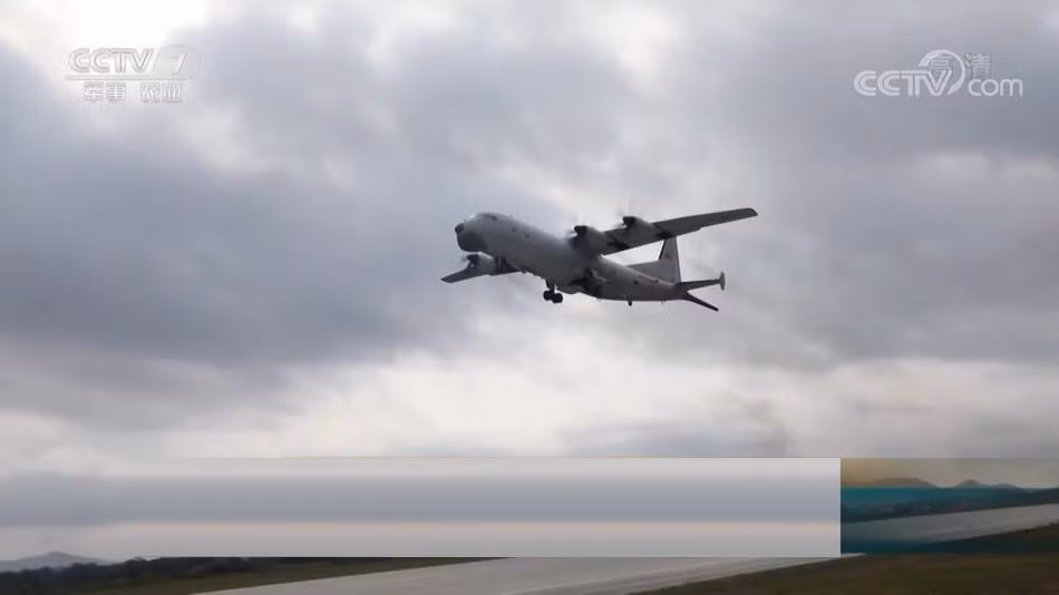 Theo CCTV, Y-8Q GX6 được thiết kế trên khung gầm máy bay vận tải hạng trung Y-8/Y-9 được sản xuất bởi Tổng Công ty máy bay Thiểm Tây (SAC). Nguồn ảnh: CCTV