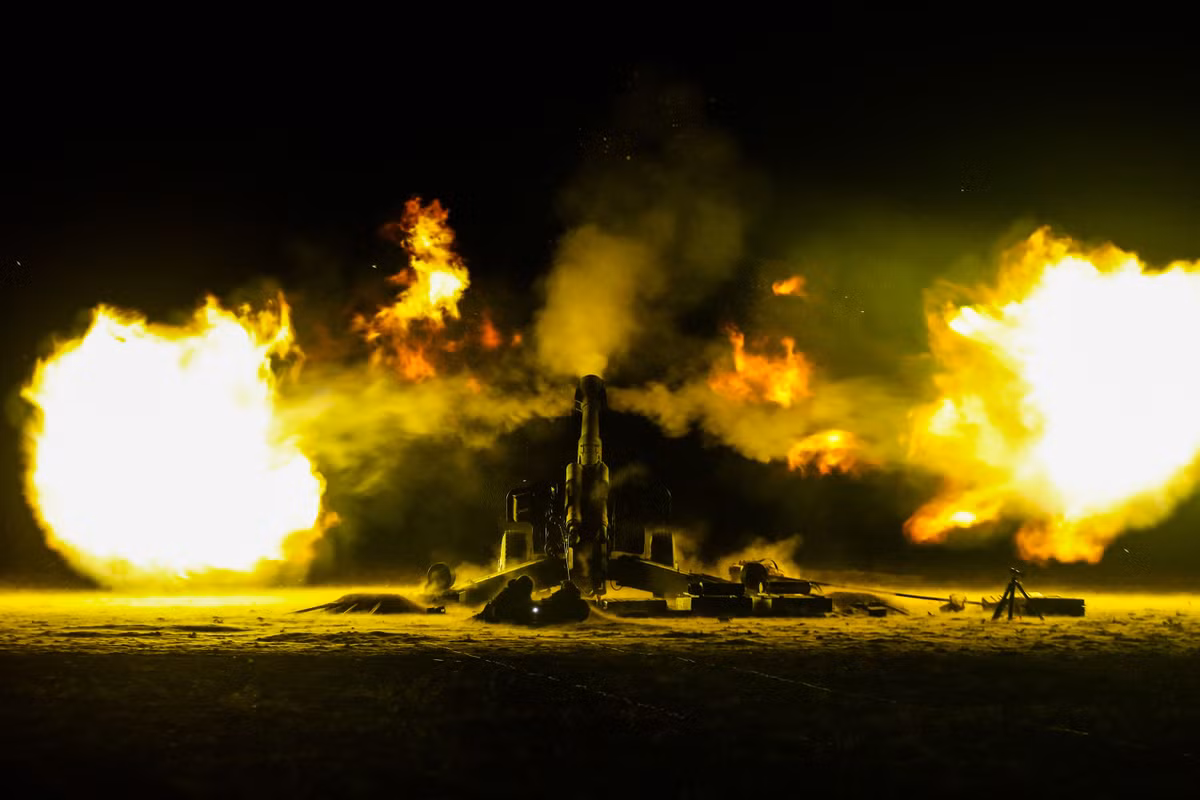 Đáng chú ý đó là khẩu 152mm Type 66 - một thiết kế sao chép lựu pháo D20 do Liên Xô (cũ) phát triển từ những năm 1950 của thế kỷ trước. Thế nhưng, loại pháo này theo báo chí Trung Quốc thì chúng được xem là một trong những khẩu đại bác ưa chuộng nhất trong Quân đội Trung Quốc hiện nay. Đó là lý do khiến họ tiến hành nâng cấp chúng nhằm tăng khả năng tác chiến trong chiến tranh hiện đại. Nguồn ảnh: Sina