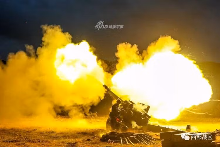 Theo thời báo Hoàn Cầu, Trung Quốc mới đây đã "hồi sinh" loại pháo mà Quân đội Trung Quốc sử dụng hơn 50 năm qua bằng cách nâng cấp nó với những công nghệ hiện đại. Nguồn ảnh: Sina