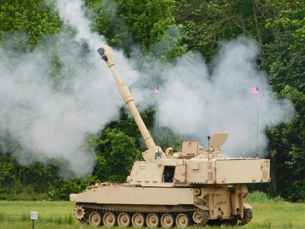 Nguồn tin cho hay, M1299 sẽ cung cấp các giải pháp công nghệ pháo binh tích hợp để tối ưu hóa hiệu suất cấp hệ thống và đem lại khả năng sát thương vượt trội cho các loại hỏa lực 155mm gián tiếp. Nguồn ảnh: Wikipedia