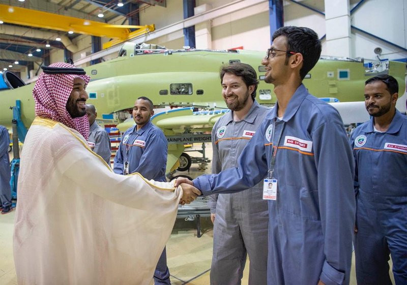 Theo phương tiện truyền thông sở tại, tại buổi lễ vị Thái tử được giới thiệu về các giai đoạn lắp ráp và sản xuất bộ phận chính của máy bay. Nguồn ảnh: Bmpd