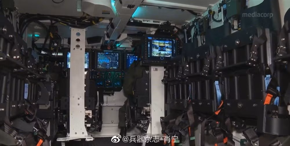 Theo đó, kênh truyền hình Mediacorp lần đầu tiết lộ một loạt ảnh nội thất đặc biệt tối tân của Hunter cho thấy kỹ thuật quân sự Singapore xứng đáng đứng top đầu Đông Nam Á. Nguồn ảnh: Mediacorp