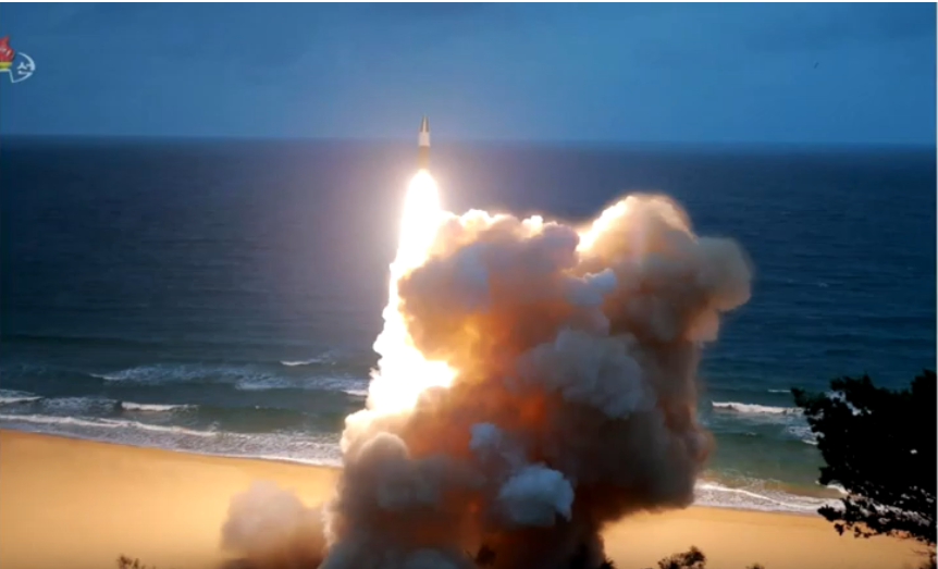 Tuy nhiên, tên lửa Triều Tiên có tầm bắn khoảng 500km, gấp 4-5 lần so với vũ khí Mỹ. Nguồn ảnh: CACC