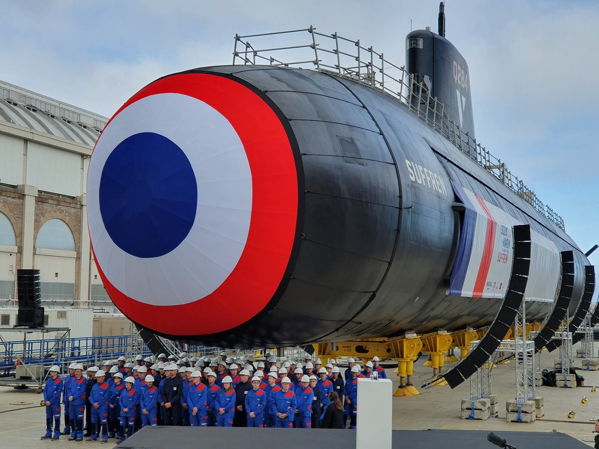 Tàu ngầm hạt nhân Suffren có lượng giãn nước khi nổi 4.765 tấn, khi lặn là 5.300 tấn, dài 99,5m, rộng 8,8m, mớn nước 7,3m. Nguồn ảnh: Naval Group