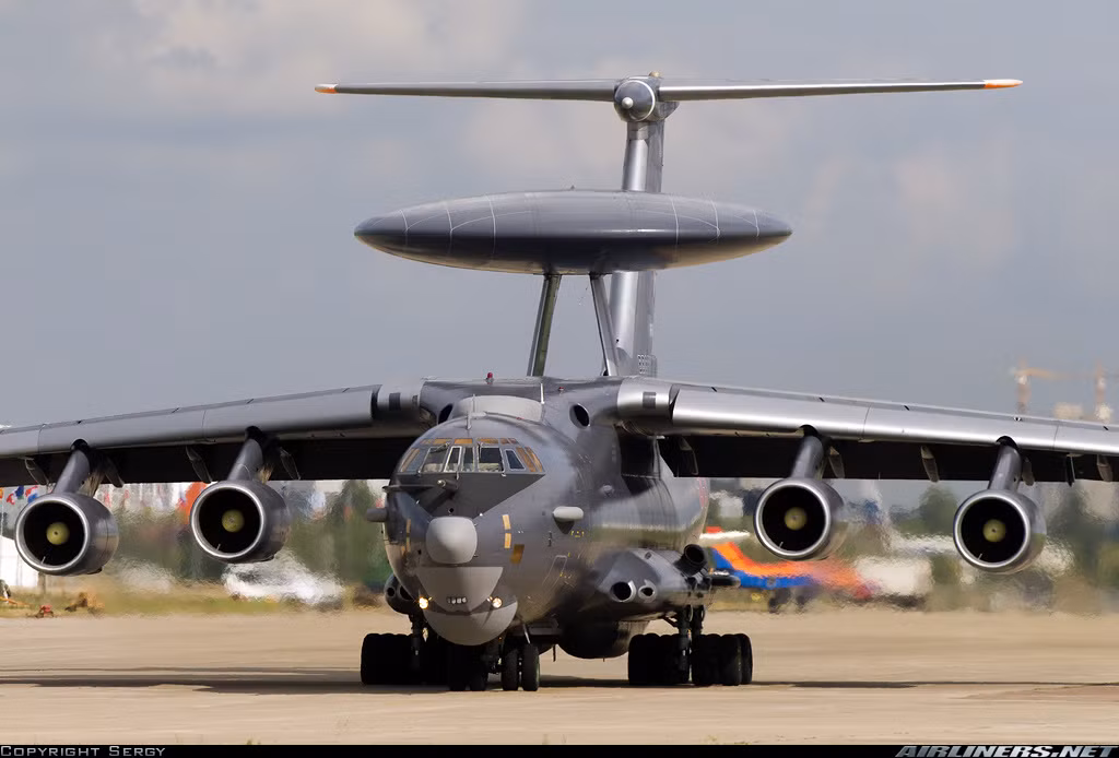 A-100 là phiên bản cập nhật của "radar bay" A-50 do Liên Xô sản xuất vào đầu những năm 1980. Nguồn ảnh: Airliners.net