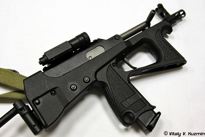 Khoang chứa đạn của PP-2000 sử dụng loại đạn 9×19mm Parabellum và cũng có thể một số loại đạn mới của Nga như 9×19mm 7N21 +P+ xuyên giáp. Thiết kế này cho PP-2000 khả năng bắn xuyên giáp tương đương các khẩu FN P90 và Heckler &amp; Koch MP7 khi sử dụng loại đạn 9×19mm Parabellum. Ảnh: Vitaly-Kuzmin