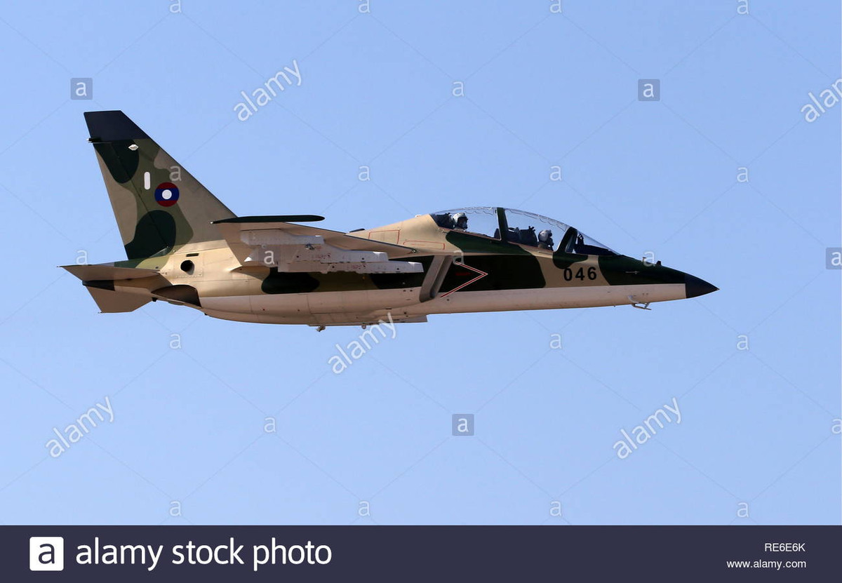 Yak-130 có thể xem là mẫu máy bay phản lực hiện đại nhất KQND Lào hiện nay. Suốt một thời gian dài tới 20-30 năm, Lào không hề có các máy bay phản lực, số tiêm kích MiG-21 đã nghỉ hưu thời gian dài do thiếu phụ tùng và kinh phí. Với Yak-130, năng lực của KQND Lào từ nay thay đổi đáng kể khi họ bước đầu có thể tuần tra không phận rộng lớn của mình. Nguồn ảnh: Alamy