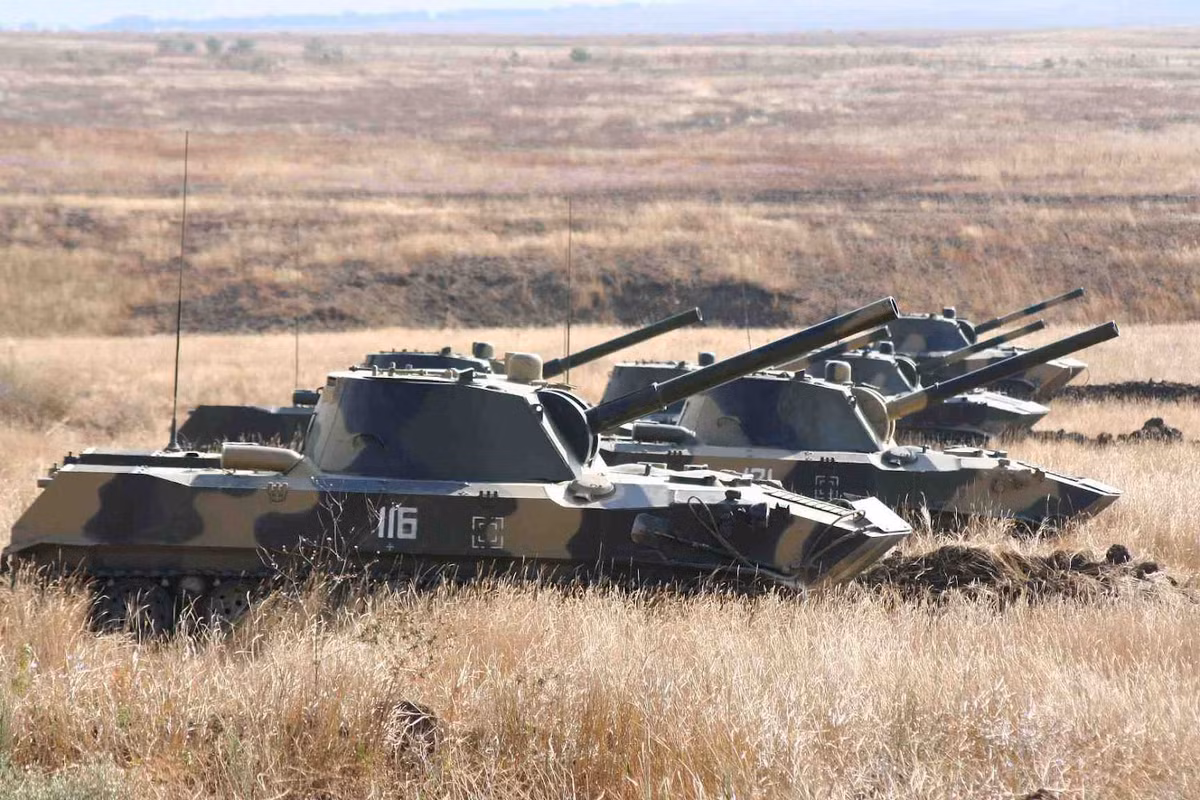 2S9 Nona được thiết kế trên khung gầm xe thiết giáp đổ bộ BTR-D cho tốc độ tối đa 60km/h. Xe pháo trang bị khẩu súng cối 120mm 2A60 có tốc độ bắn 4-10 phát/phút, tầm bắn 8,8-12,8km. Nguồn ảnh: O Informante