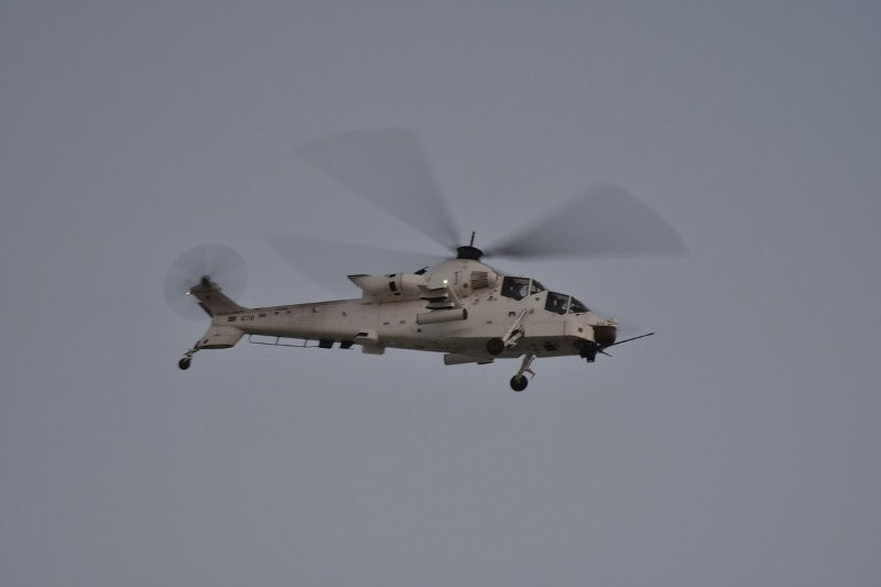 Trực thăng tấn công Denel Rooivalk do Nam Phi sản xuất. Nó là một bằng chứng cho năng lực của Nam Phi trong việc sản xuất các phương tiện chiến đấu hiện đại. Ảnh: Dambiev.