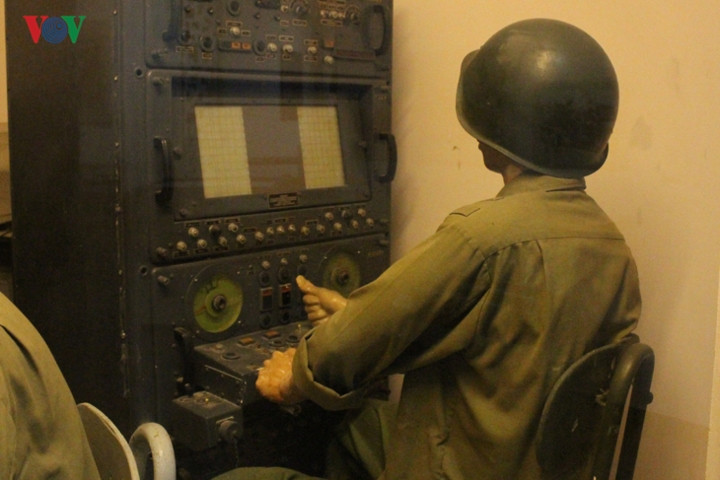 “Đơn giản là vậy” nhưng ngay lập tức AGM-45 Shrike khi được đem tới Việt Nam đã khiến cho bộ đội phòng không của ta gặp nhiều khó khăn. Chúng ta hứng chịu rất nhiều thiệt hại khi Sơ-rai được phóng đi vào mỗi cuộc không kích, đến nỗi khiến bộ đội radar của ta ngại phát sóng vì sợ Sơ-rai lần ra. Nguồn ảnh: QĐND