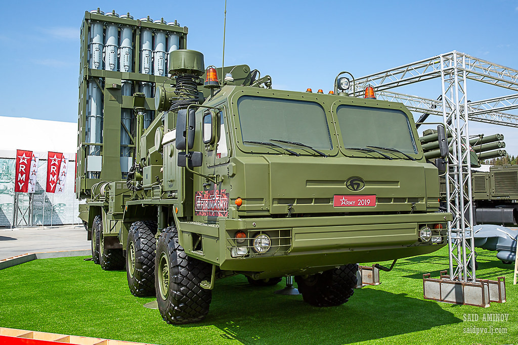 Ra mắt đã khá lâu, tuy vậy 50R6 Vityaz hay S-350E cũng gây nhiều sự chú ý lớn khi xuất hiện tại Army 2019. Đây là hệ thống phòng không được giới thiệu là sử dụng hoàn toàn "chất xám" của nước Nga thay vì công nghệ Liên Xô (cũ). Nguồn ảnh: SAID AMINOV