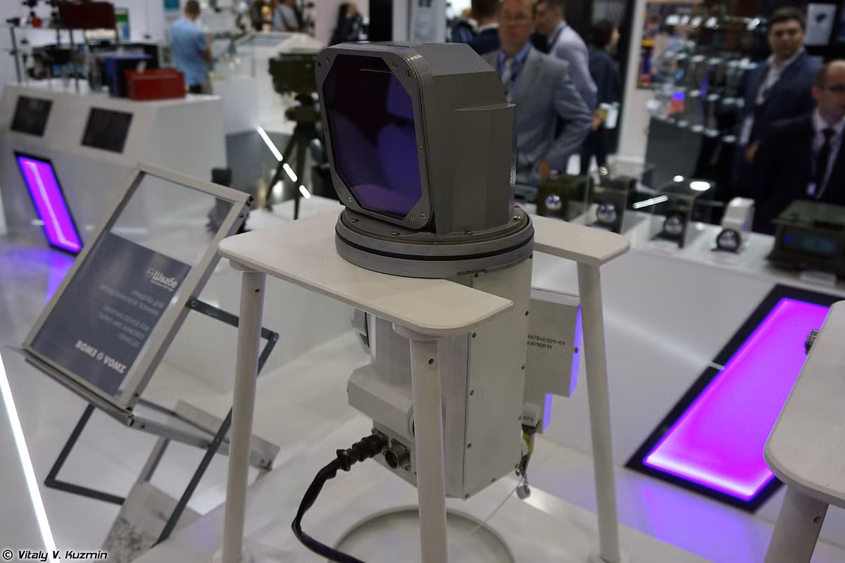 Hệ thống kính ngắm dành cho pháo thủ xe tăng 1PN-96MT. Nguồn ảnh: Vitaly-Kuzmin