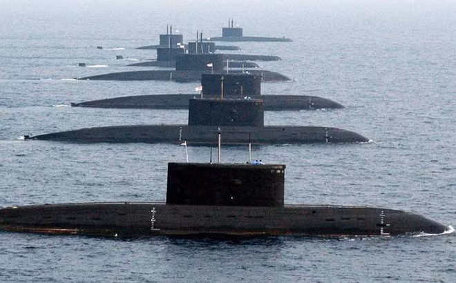 Đầu tuần này, tờ Economic Times công bố thông tin đặc biệt liên quan tới tình hình quân sự khu vực Đông Nam Á. Theo đó, Myanmar gần như đã đạt được thỏa thuận sau cùng với Ấn Độ về việc mua lại một tàu ngầm Kilo đã qua sử dụng. Nguồn ảnh: Wikipedia