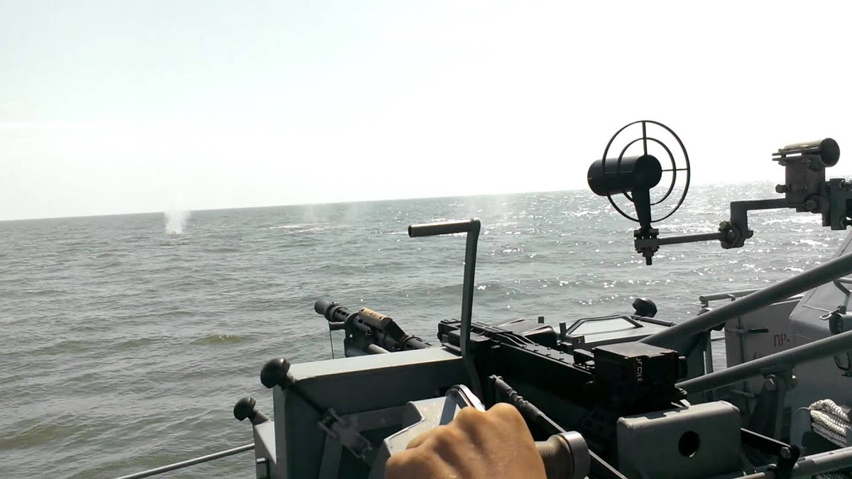 Để bắn mục tiêu trên không, trên mặt biển và mặt đất, có thể dùng các loại đạn xuyên phá B-32, đạn vạch đường BZT và đạn phá MDZ với tốc độ bắn ít nhất 450 viên/phút và cơ số đạn 1500 viên. Ảnh: Youtube