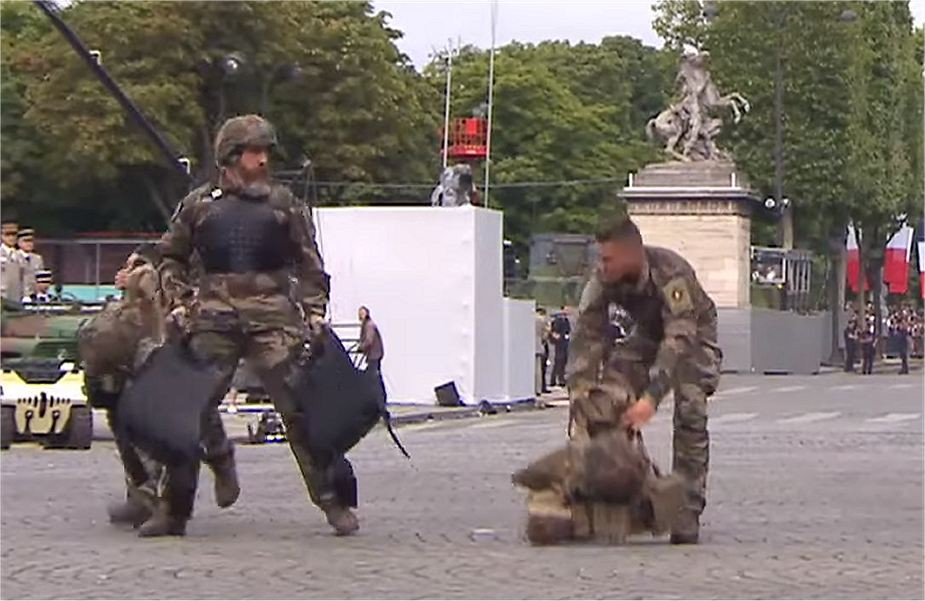 Áo giáp chống đạn Shock Absorber. Nguồn ảnh: Army Recognition