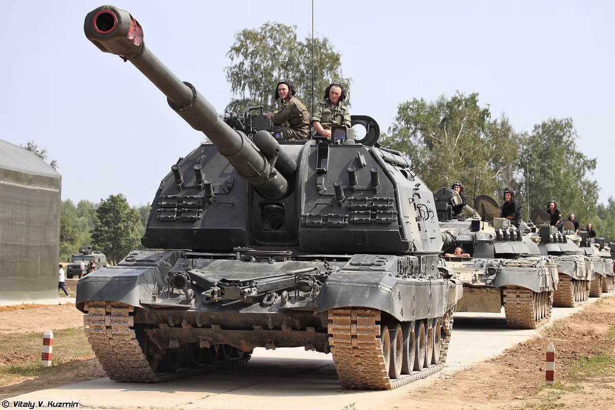 Trước đó Ba Lan và Lithuania - hai quốc gia khu vực Đông Âu từng là một phần và chịu ảnh hưởng của Liên Xô đã triển khai các khẩu pháo tự hành Krab và PzH 2000 tới vùng "nguy hiểm". Nguồn ảnh: Vitaly-Kuzmin