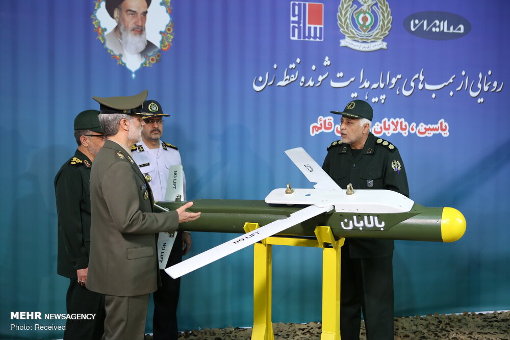 Dẫu vậy, dù là bom hay tên lửa thì 3 vũ khí mới của Iran đều là vũ khí thông minh, tất cả các đài đều tuân thủ thông số mà Bộ Quốc phòng Iran tiết lộ. Nguồn ảnh: MEHR