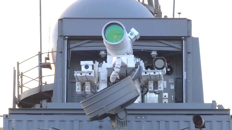 He lo kha nang chien dau cua vu khi laser tren tau chien My-Hinh-3