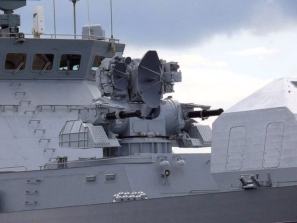 Ngoài các hệ thống tên lửa chủ lực, Gorshkov còn được trang bị hai module phòng không tầm thấp Kashtan CIWS và 2 bệ phóng ngư lôi 330m Paket-NK, pháo hạm 130mm... Nguồn ảnh: Military Reviews