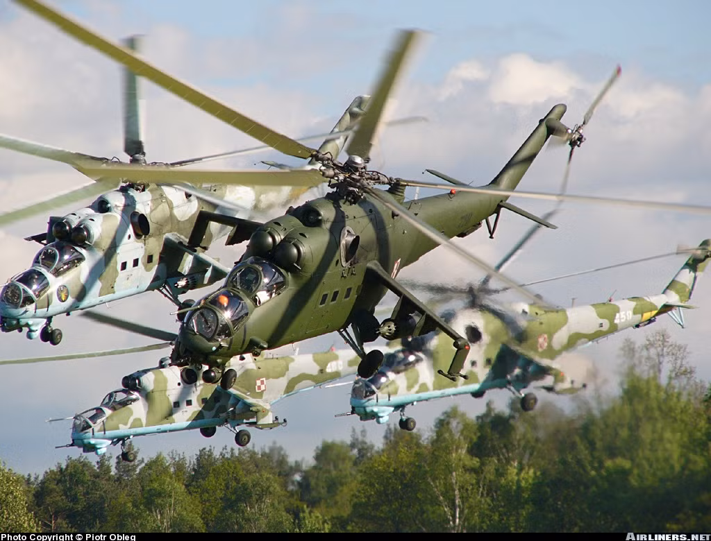 Trong khuôn khổ triển lãm quốc phòng quốc tế MSPO 2019 vừa kết thúc ở thành phố Kielce, Ba Lan, Công ty quốc phòng Polska Grupa Zbrojeniowa hợp tác với công ty Rafale (Israel) giới thiệu phiên hiện đại hóa trực thăng tấn công Mi-24W/D đang phục vụ trong lực lượng vũ trang Ba Lan. Ảnh: Airliners.net